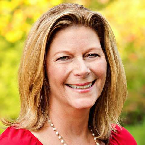 Weesie Lowder NC Broker/Realtor